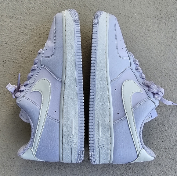 Nike Air Force 1 Women Sneakers - Picture 5 of 12